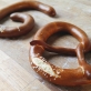Pretzel - Bánh quy cây: Biểu tượng văn hoá châu Âu với nhiều tranh cãi về nguồn gốc